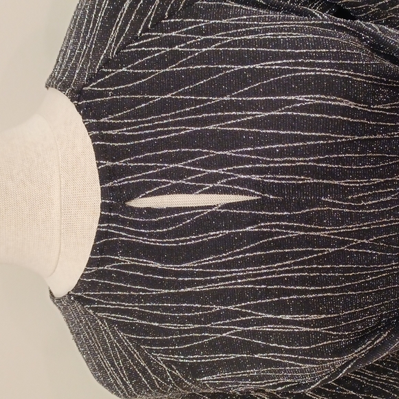 Anne Klein Black & Silver Knit Top NWT- Sz. Med - Picture 6 of 10